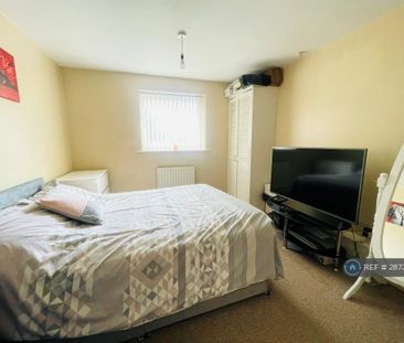 2 bedroom flat to rent - Photo 6