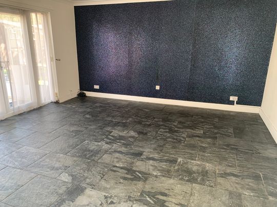 £1,350 PCM, Spacious Four Bedroom House with Enclosed Rear Garden in Pennsylvania, Llanedeyrn, Cardiff, CF23 9LW - Photo 1