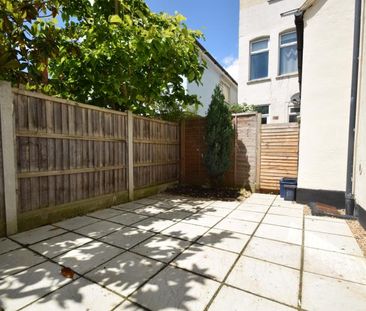 40 Pembury Road, Westcliff On Sea, Essex, SS0 - Photo 6