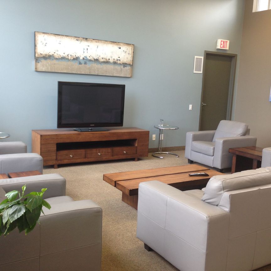 One Bedroom Apartment - Photo 1