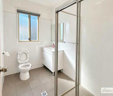 Updated Freshly Painted 3 Bedrooms Fornt House - Photo 6