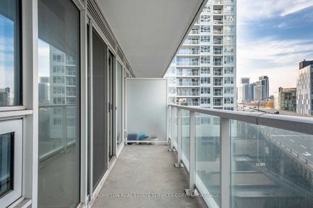 For Lease - 17 Bathurst Street Unit# 809, Toronto, Ontario - Photo 2