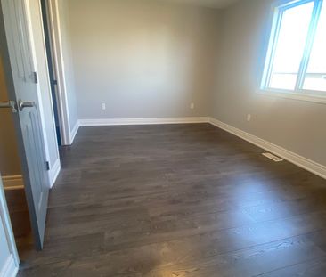 For Lease - 76 Almond Street, Welland, Ontario - Photo 4