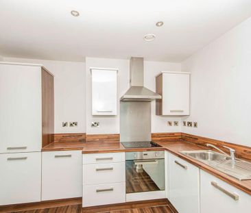 2 bedroom flat to rent - Photo 4