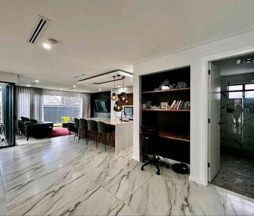 Rouse Hill - Photo 2