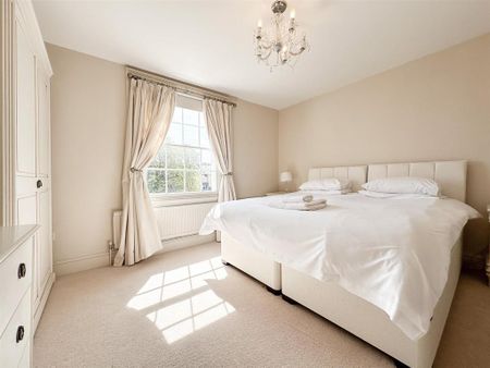 3 bedroom apartment to rent - Photo 4