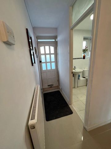 Room in a Shared Flat, Stunning Double Room In Streatham, SW16 - Photo 3