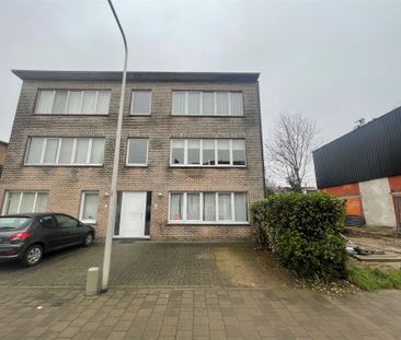 Prachtig appartement met 2 slaapkamers en autostaanplaats! - Photo 2