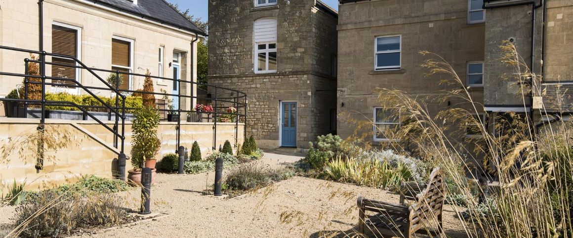 The Viaduct, Brassknocker Hill, Bath, Somerset, BA2 - Photo 1