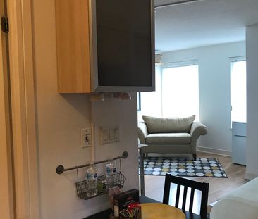 For Lease - 19 Avondale Avenue Unit# LPH2, Toronto, Ontario - Photo 6