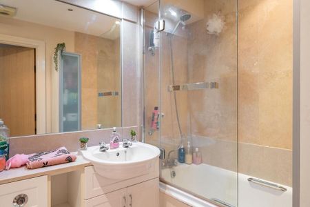 2 bedroom flat to rent - Photo 5