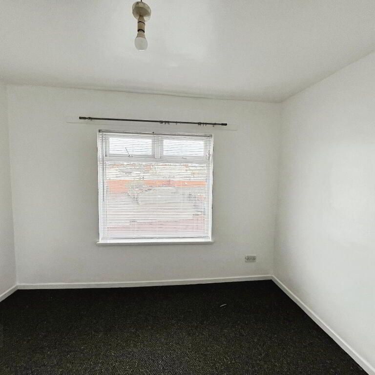 21 Ridgeway Street, Lisburn, BT28 1BY - Photo 1