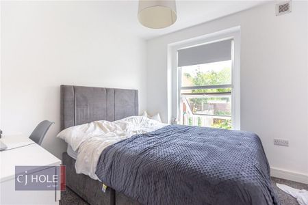 3 bedroom terraced house to rent - Photo 3