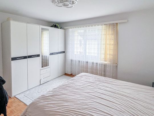 gemütliche 5.5-Zi. Wohnung im 1. OG mit Balkon - Photo 1