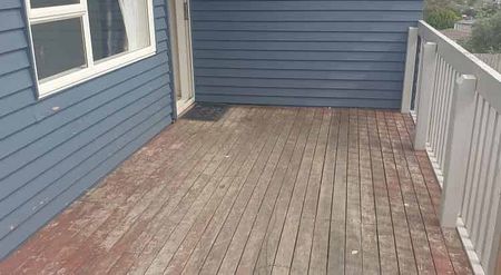 Charming 4BR Family Haven - Rent Negotiable - Photo 2