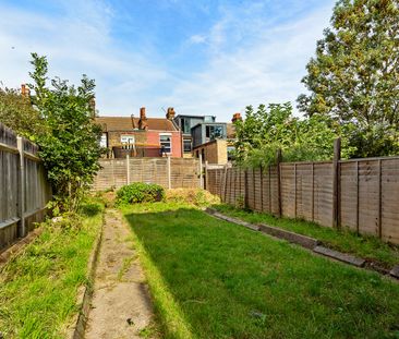 🏡 An Amazing Property in Haringey - Must be Seen! 🏡 Room 1 - Photo 3