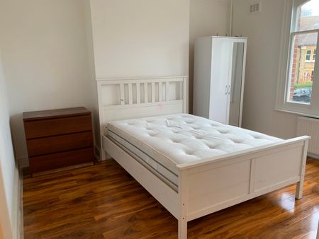 2 Bed Flat, Adelaide Avenue, SE4 - Photo 3