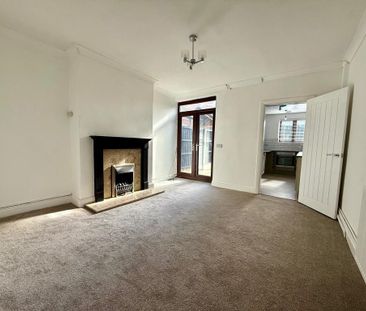 3 bedroom terraced house to rent - Photo 4