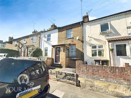 2 bedroom terraced house to rent - Photo 1