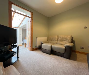 Flora Street, Cathays - Photo 2