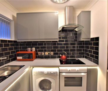 Studio to rent - Photo 6