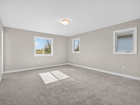 For Lease - 80 Willson Drive, Thorold, Ontario - Photo 2