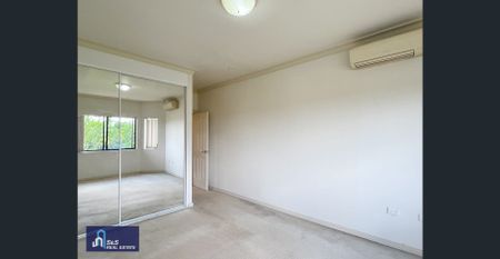 3 bedrooms Townhouse - Photo 2