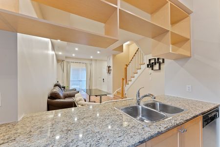 For Lease - 315 Village Green Square Unit# 76, Toronto, Ontario - Photo 3