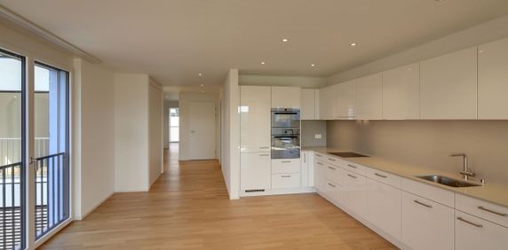 Helle und moderne Wohnung - Photo 2