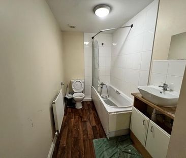 1 bedroom in a house share to rent - Photo 6