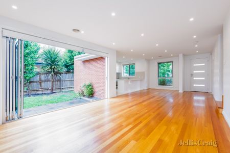 1/4 Moorea Court, Mount Waverley - Photo 4