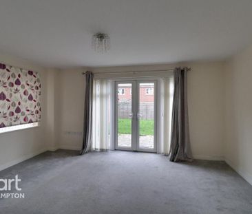 4 bedroom semi-detached house to rent - Photo 6