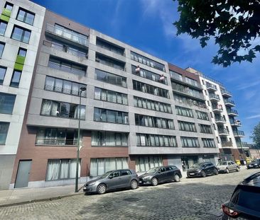 Appartement te huur in Brussel voor € 800 met 1 slaapkamer - Photo 3