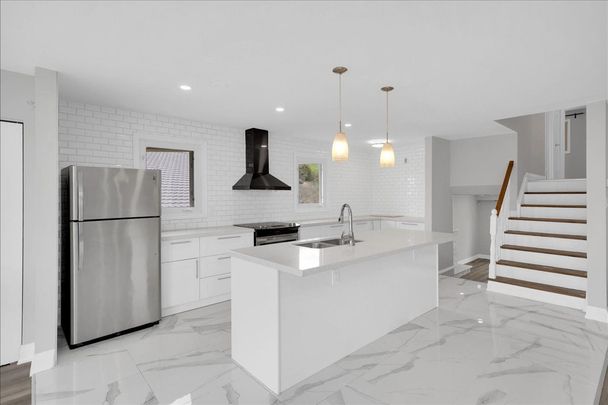 For Lease - 2591 Kingsberry Crescent Unit# Upper, Mississauga, Ontario - Photo 1
