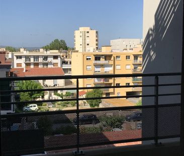 Location Appartement 2 pièces 45m² SETE 34200 - Photo 6
