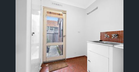 QUIET COASTAL LIVING - Photo 3