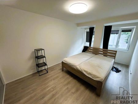 Pronájem bytu 2+kk 71 m2 - Фото 2