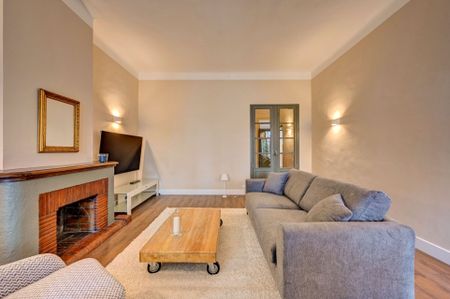 Location Appartement Aix-en-Provence 3 Pièces 110 m² - Photo 5