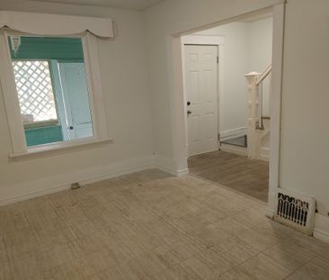 1159 Robinson St, Regina - Photo 1