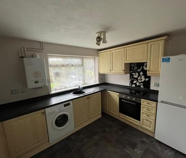 2 bed flat to rent in Kingsfield Road, Oxhey, WD19 - Photo 4