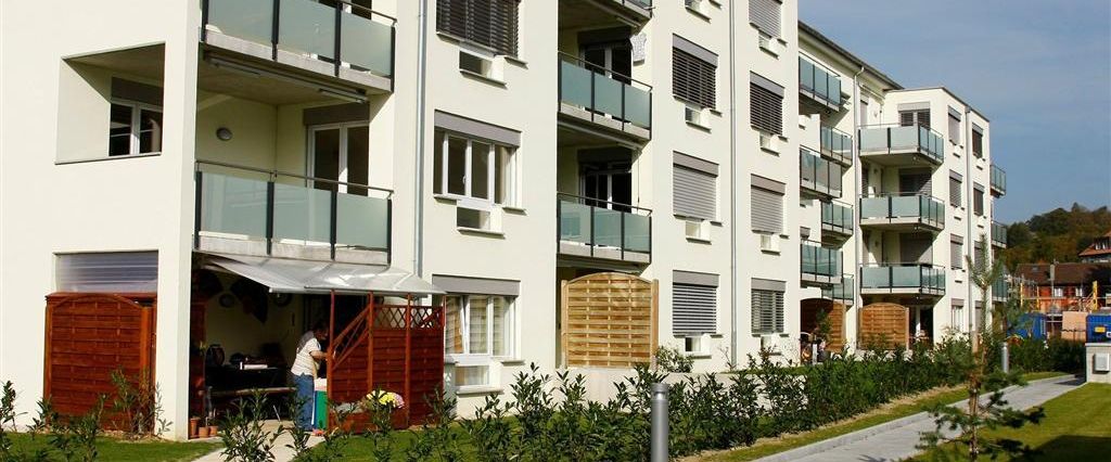 Bel appartement de 4,5 p. au 1er avec grand balcon. Idéal pour une famille. - Photo 1