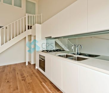 TOP FLOOR EAST-FACING TWO BEDROOM RESIDENCE IN LANDMARK 'MAJESTIC' ... - Photo 3