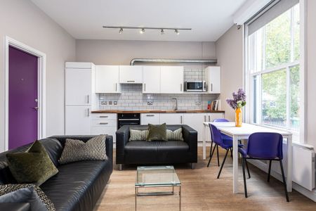 3 Bed Flat, Ashbourne House, NG1 - Photo 2