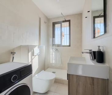 Carrer d'Occident, L'Hospitalet de Llobregat, Catalonia 08903 - Photo 4