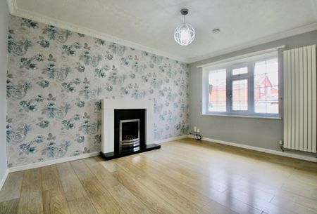 3 Bedroom - Photo 2