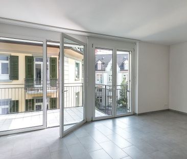 Modern city apartment right by the Oerlikon/Marktplatz train station! - Foto 2