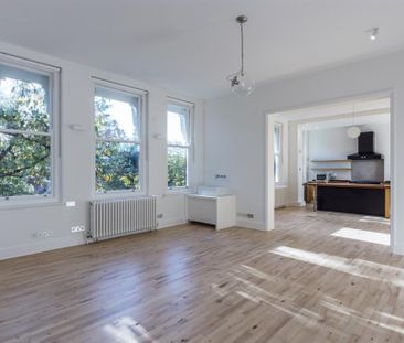 3 bedroom flat to rent - Photo 2
