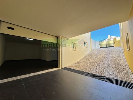 Moradia T4 em Lisboa - Photo 2