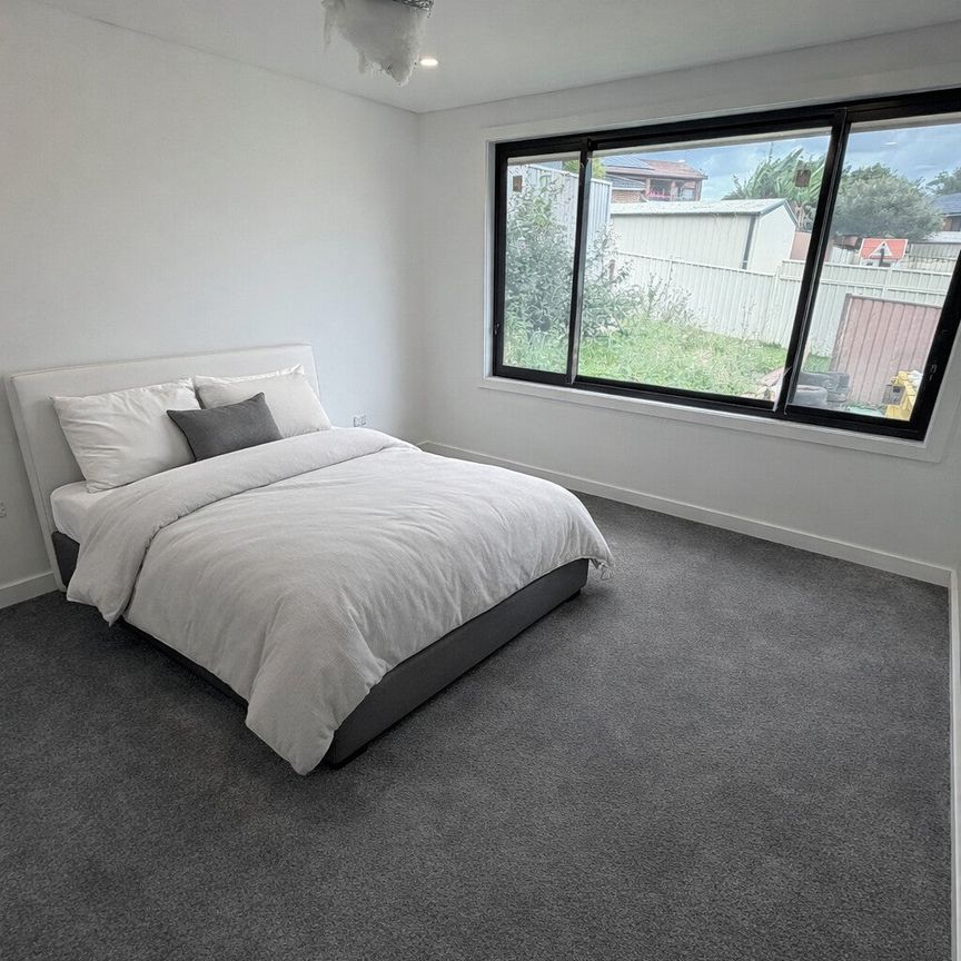 Eagle Vale - Photo 1