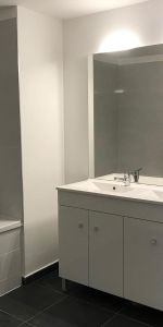 Location Appartement 3 pièces 66m² LILLE 59000 - Photo 4